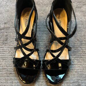 Easy Street Strappy Zipper Back Black Chunky Heels Sandals 11w Women's 9.5m Mens